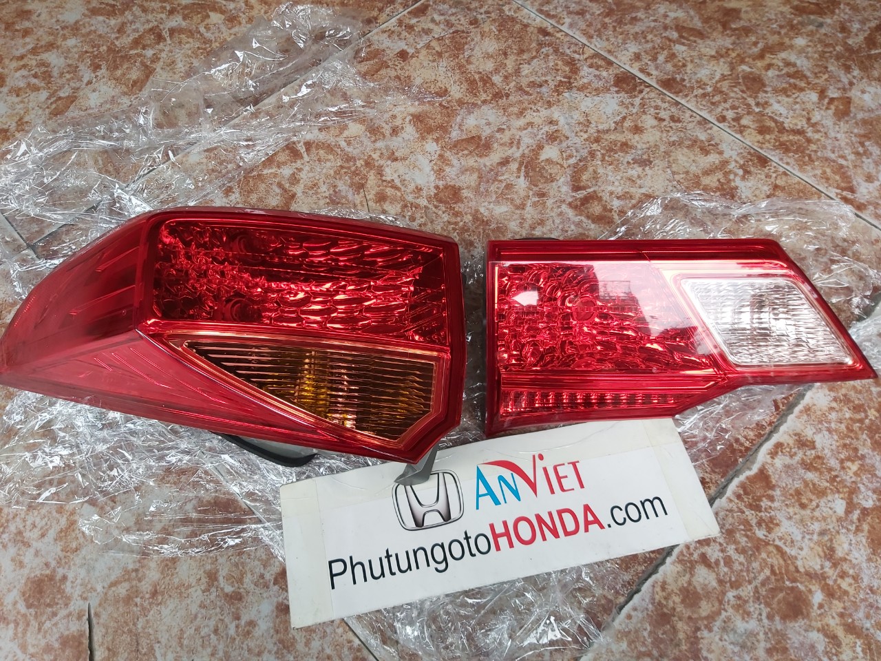 Đèn hậu xe Honda City